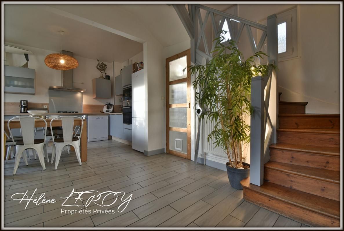 FECAMP Maison de caractère rénovée - 7 pièces- proche hyper centre avec jardin et garage 3
