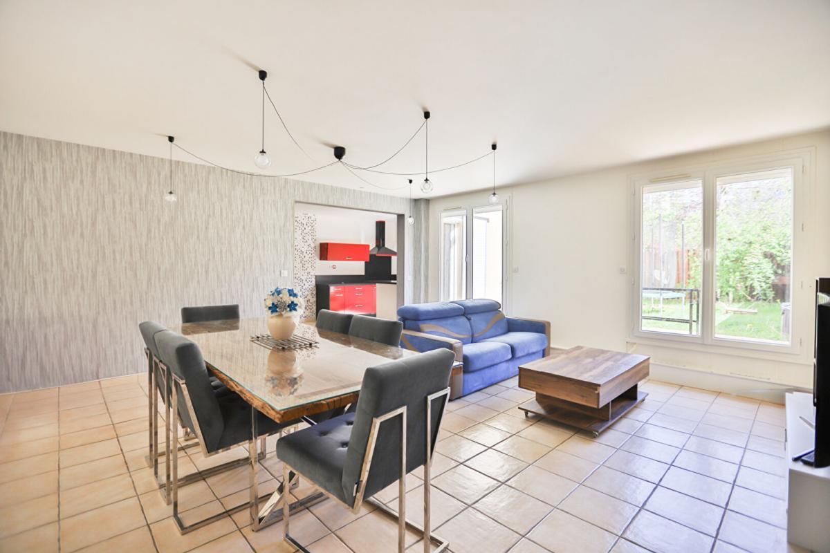MAUREPAS Appartement Maurepas 3 pièce(s) 95 m2 2