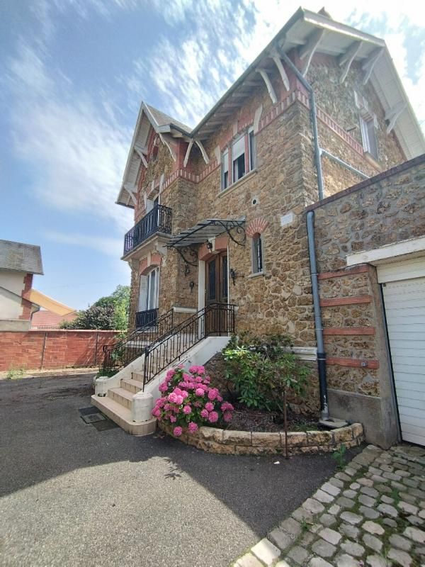 Maison Angerville 5 pièce(s) 105 m2