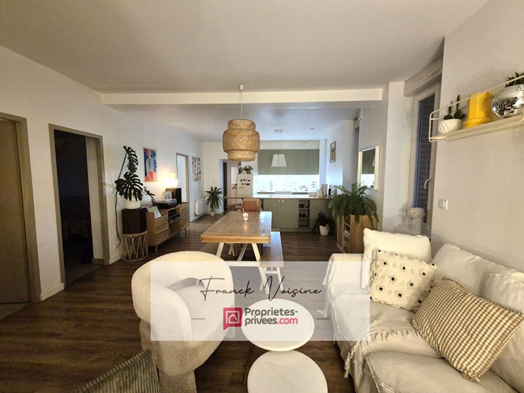 LES HERBIERS Maison A VENDRE - Plain Pied Les Herbiers Ardelay - 3 Chambres - 100 m2 sur 440 M2 de terrain avec terrasse 2