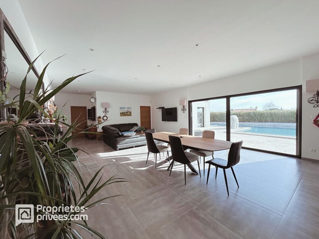 AUBIGNAN Maison moderne 5 pièces 207 m² de plain-pied à Aubignan 3