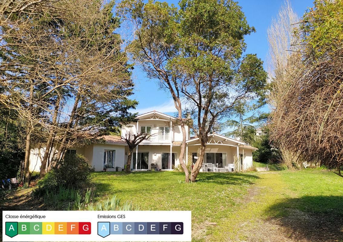 SAINTE-EULALIE MAISON "ÉCONOME " - 240 m² - 8 PIECES - GARAGE DOUBLE - TERRAIN 3574 m² 2
