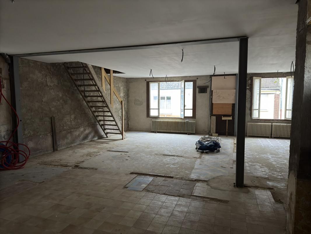 Maison Vibraye 6 pièce(s) 155 m2 et dépendances 150 m²