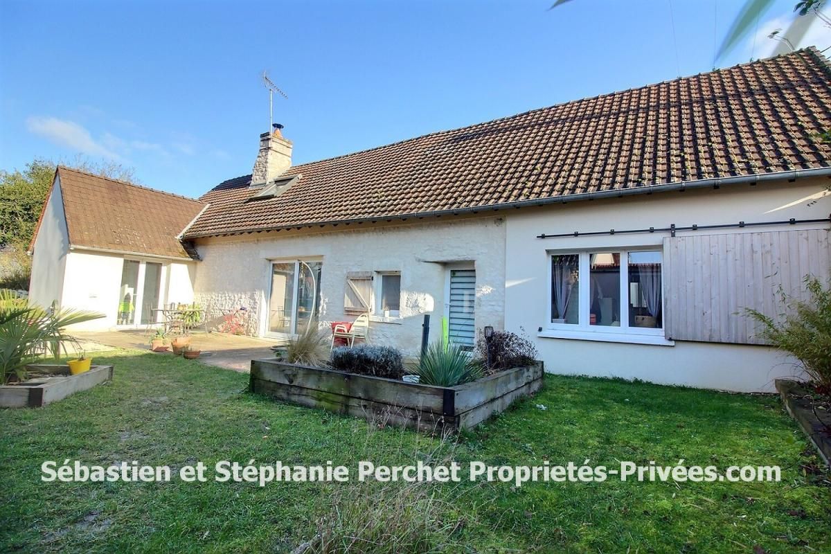 Longère rénovée 4 chambres, dépendance sur un terrain de 2598 m2