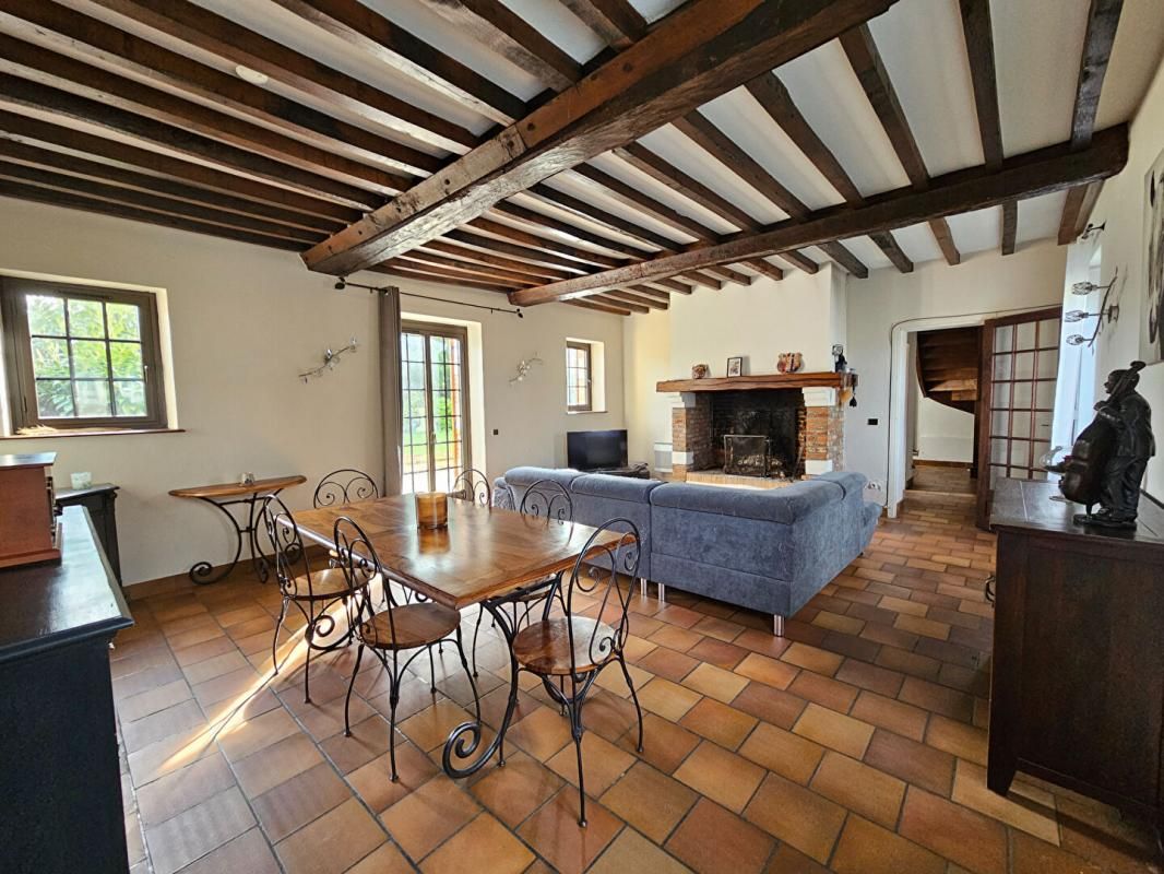 SAINT-NICOLAS-DE-LA-TAILLE Maison familiale de caractère - 7 pièces 4