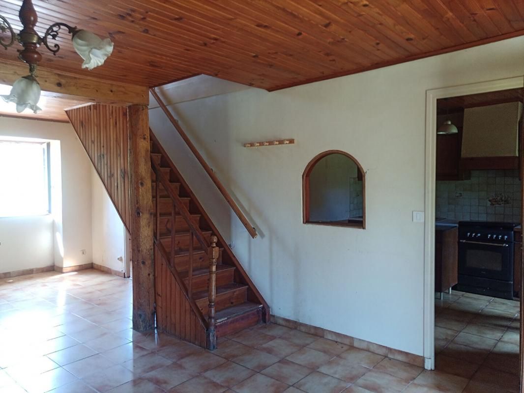 LANGEAC Langeac (43), ensemble immobilier habitation + bâtiments agricoles sur 4400 m2 de terrain 4
