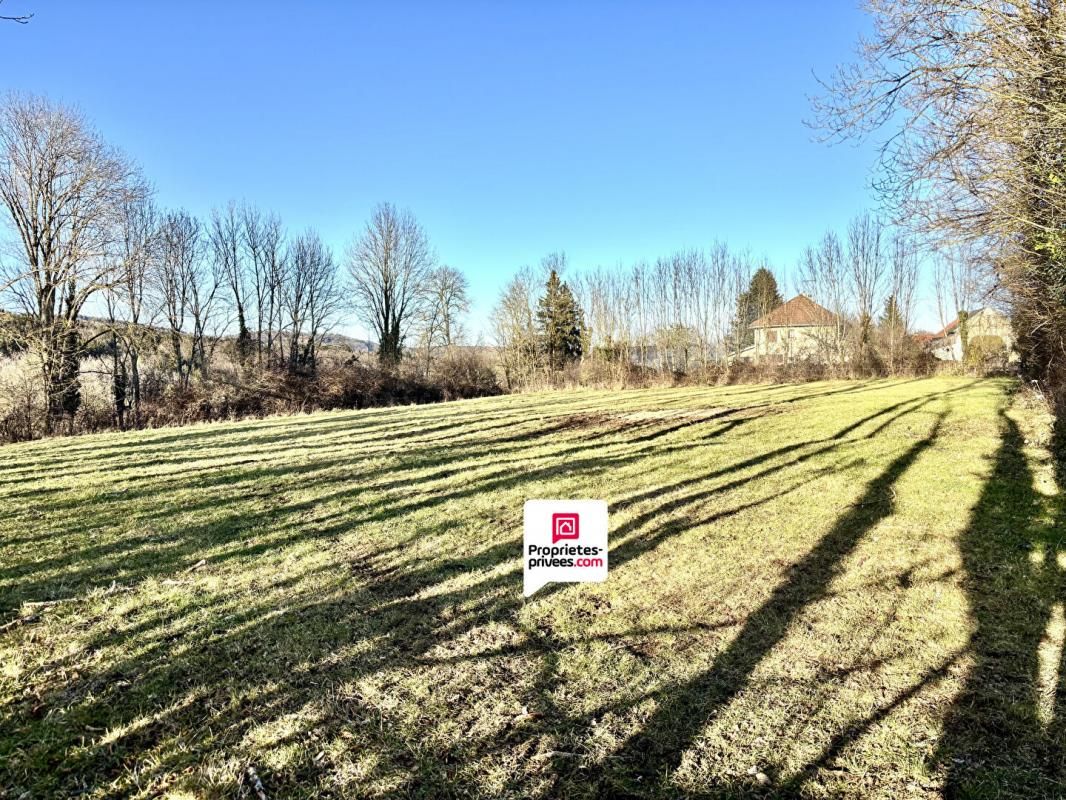 SAINT-PIERRE-LE-CHASTEL Terrain constructible viabilisé 3100m² à vendre Saint Pierre Le Chastel 1