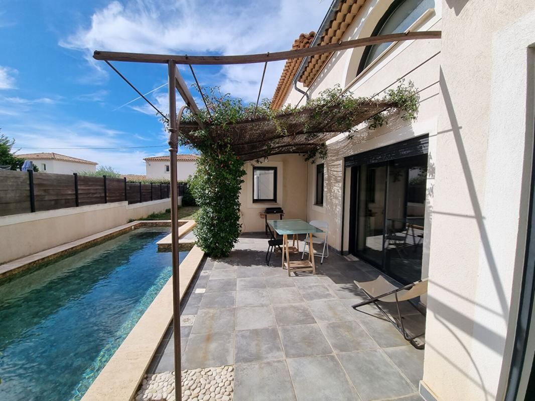 SIX-FOURS-LES-PLAGES Maison Six Fours Les Plages 6 pièces 153 m2 2