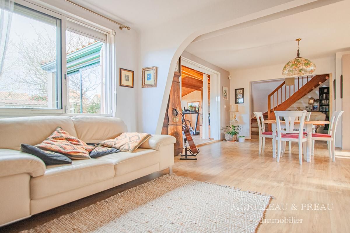 REZE Maison REZÉ -7 pièces (162 m²) avec dépendance 2