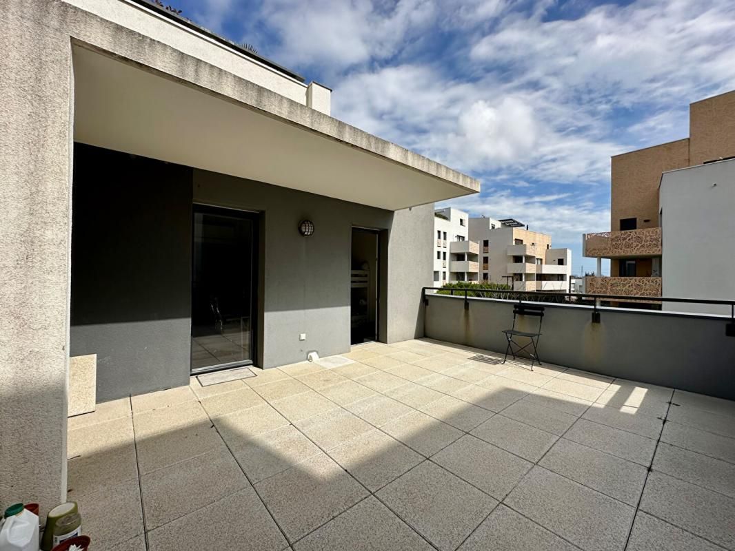 SAINT-JEAN-DE-VEDAS Appartement 4 pièces 95 m2 3