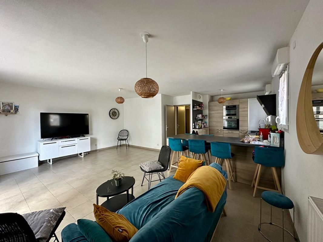 SAINT-JEAN-DE-VEDAS Appartement 4 pièces 95 m2 4