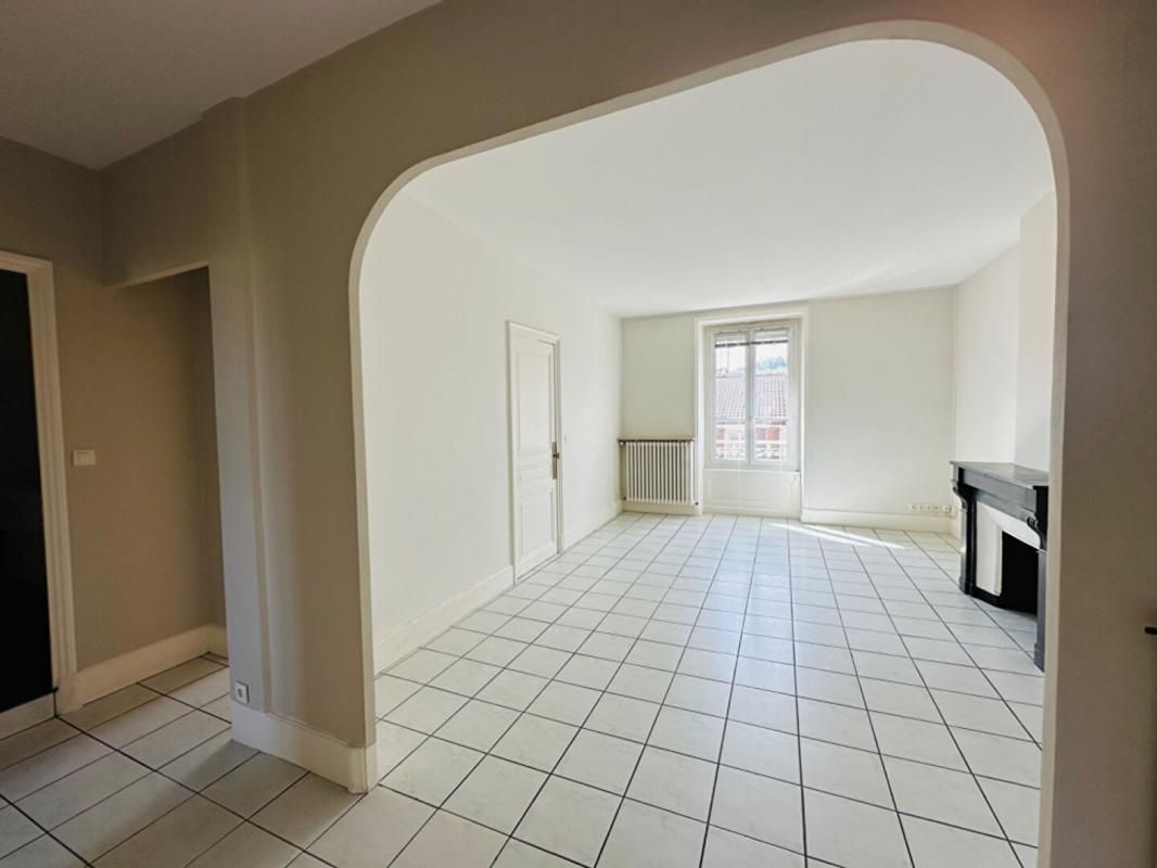 BOURGOIN-JALLIEU Appartement 3 pièces 80 m² 3