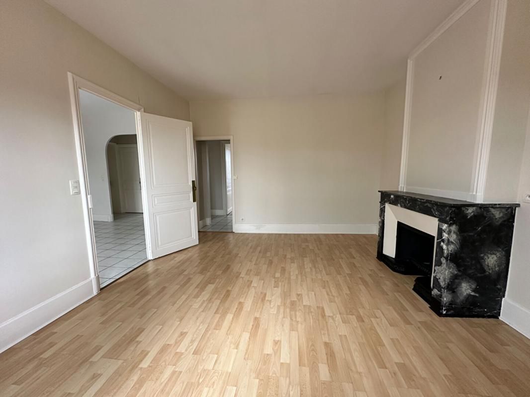 BOURGOIN-JALLIEU Appartement 3 pièces 80 m² 4