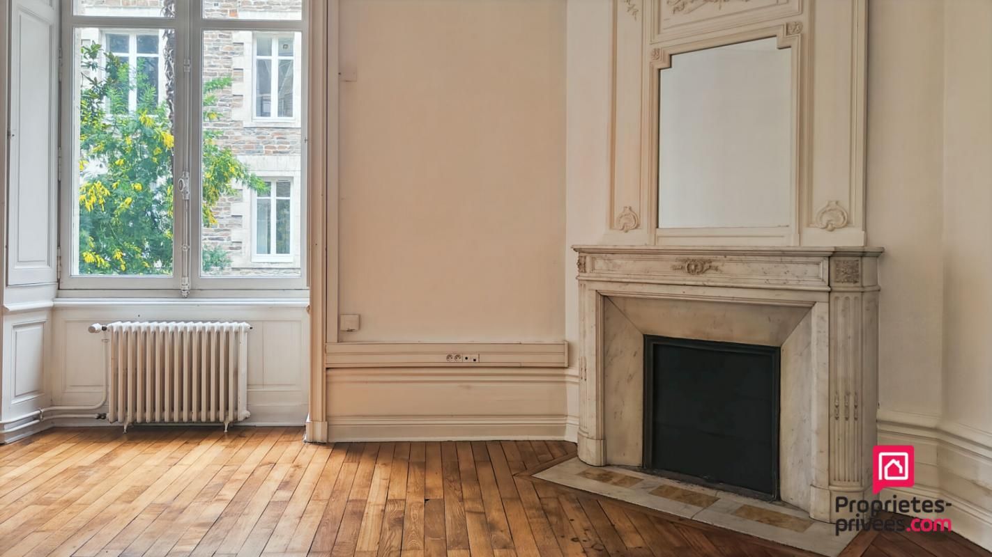 NANTES Nantes centre ville - Appartement T2 bis 66,72 m2 3