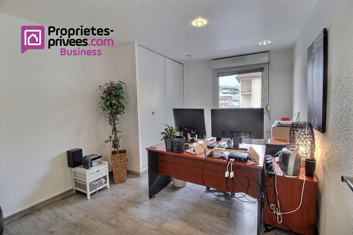 ANNECY 74000 ANNECY - Bureaux OU Type 4 84 m2 avec 2 parkings 2