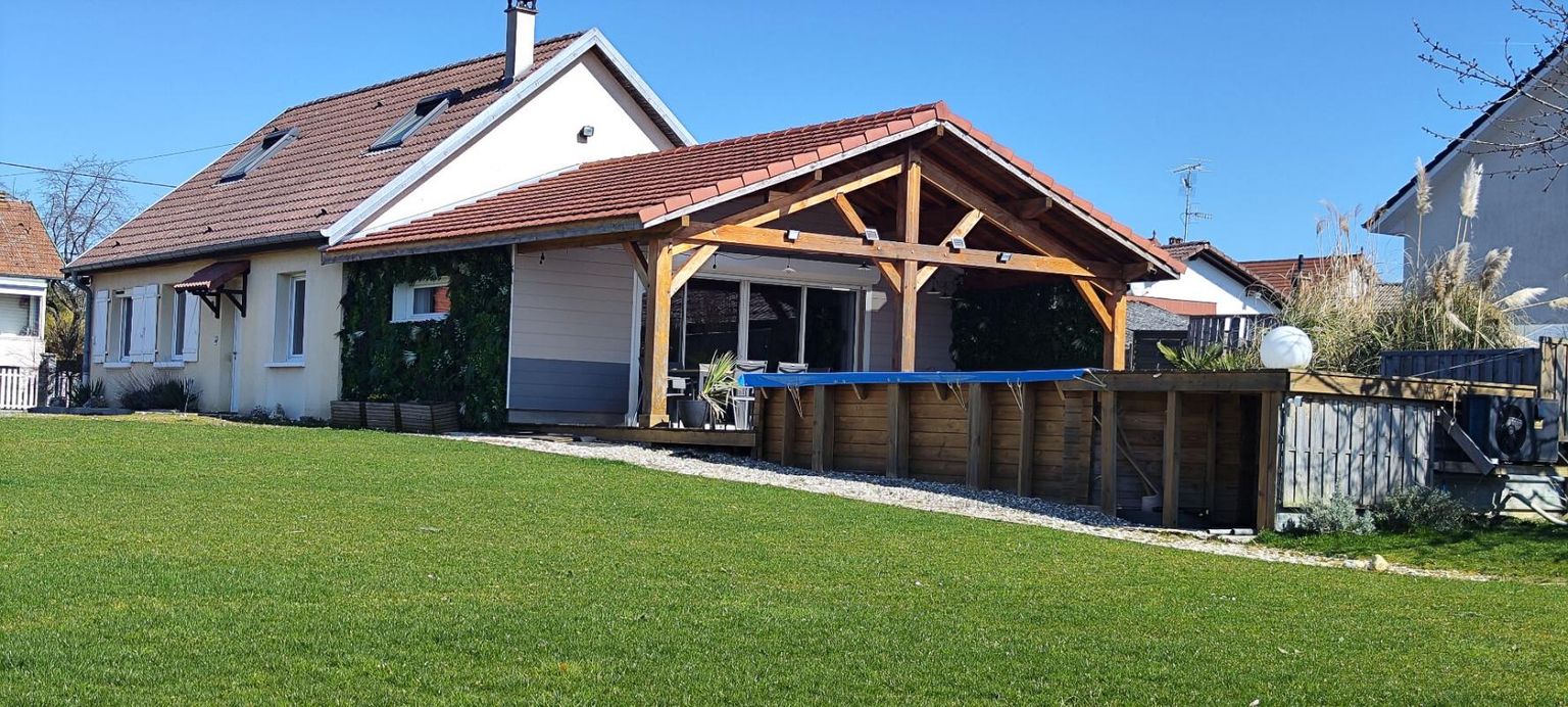 Joncherey 90100 : Maison 136m², avec piscine sur 1653m²