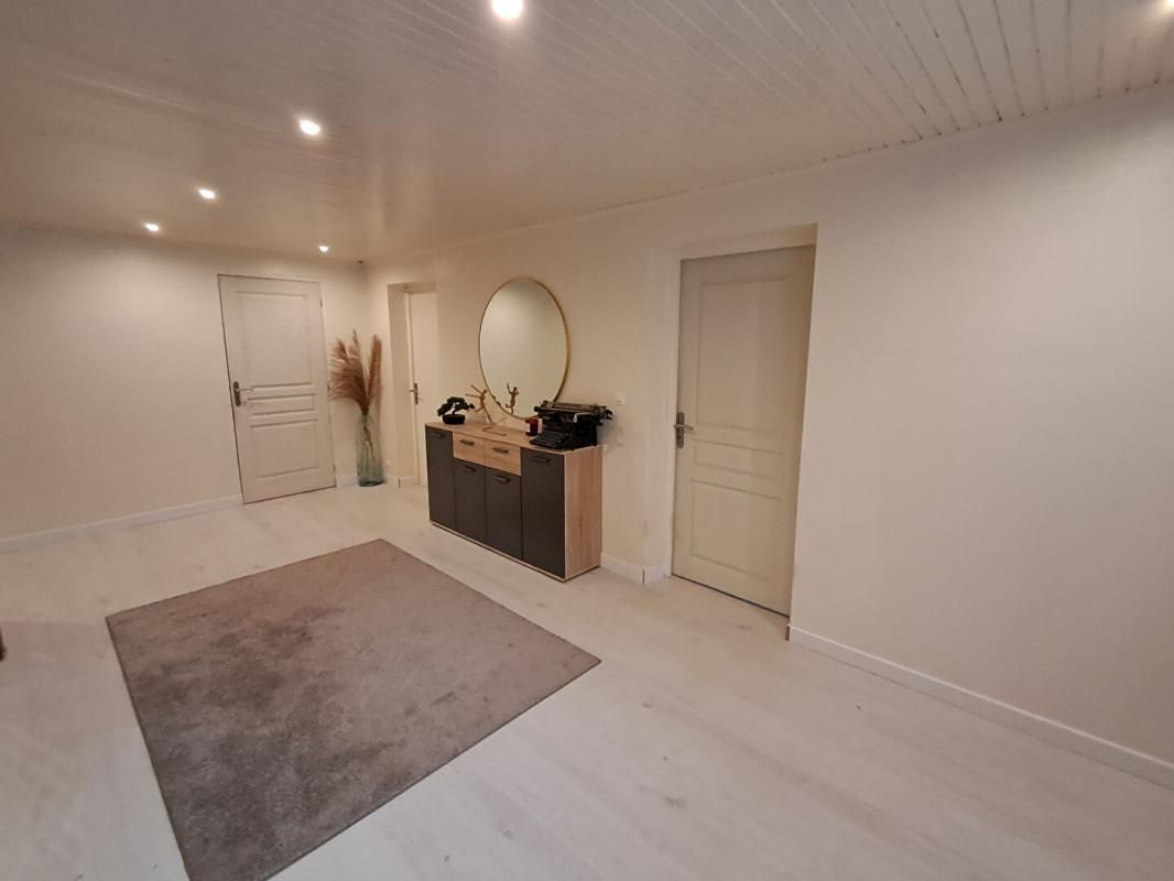 VESOUL A Colombier ( 70000 ) Maison de village 9 pièces 245 m2 à 155 900 euros 2