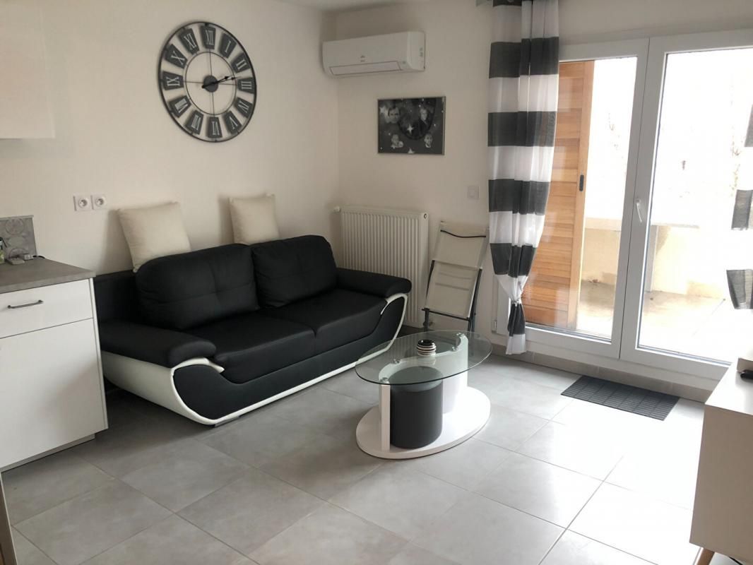 Appartement 1 chambre avec une place de parking privée