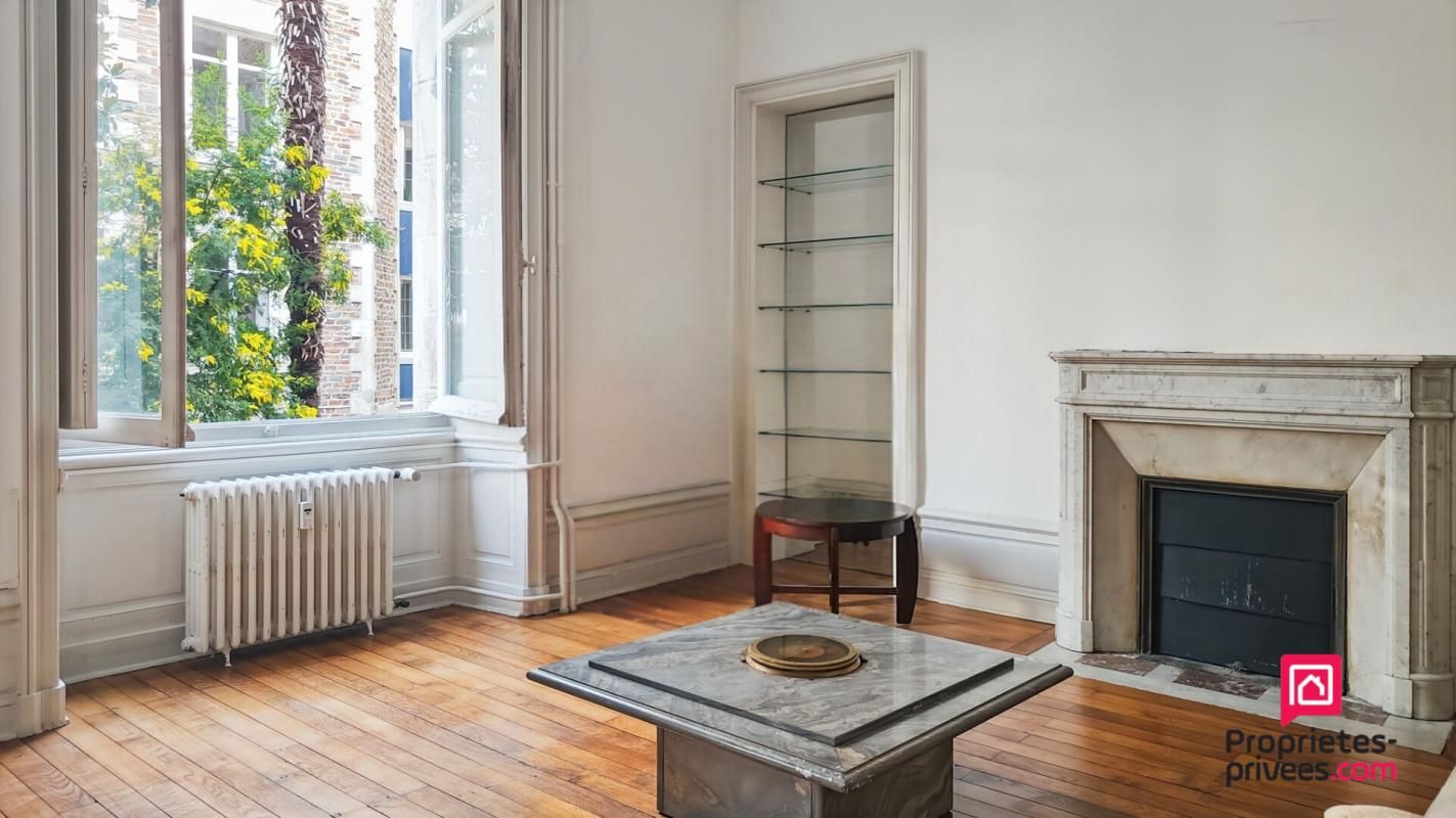 NANTES Nantes centre ville - Appartement T2 67.38 m2 3