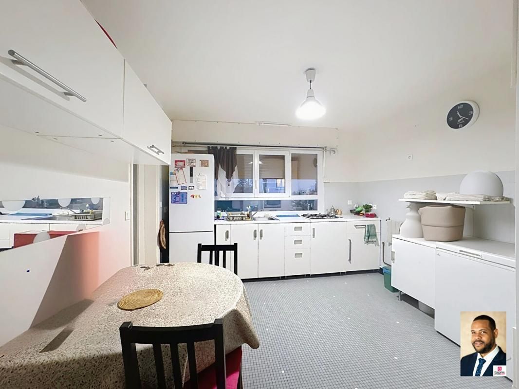 VITRY-SUR-SEINE Maison Vitry Sur Seine 7 pièce(s) 180 m² sur 405m² terrain 3