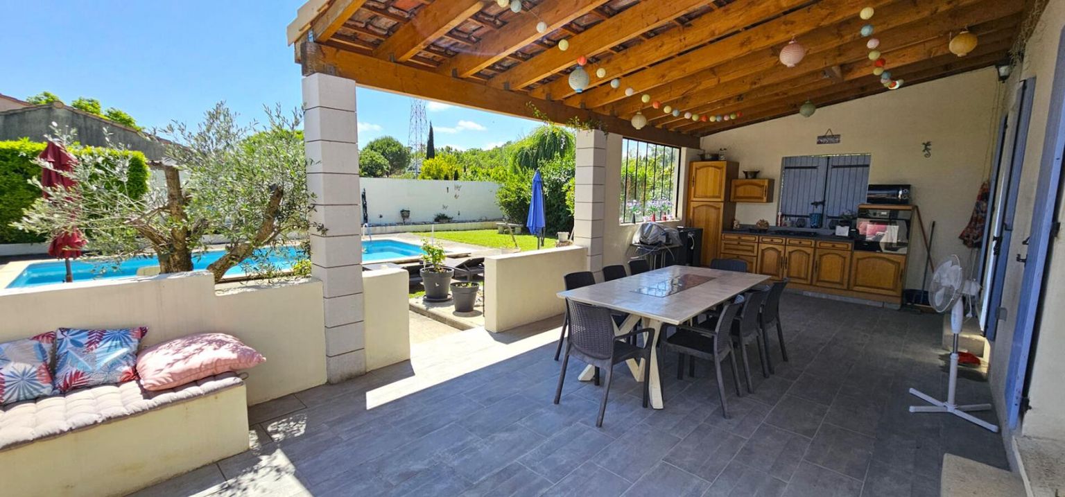 MONTELIMAR Maison individuelle de 120 m² avec piscine et garage 2