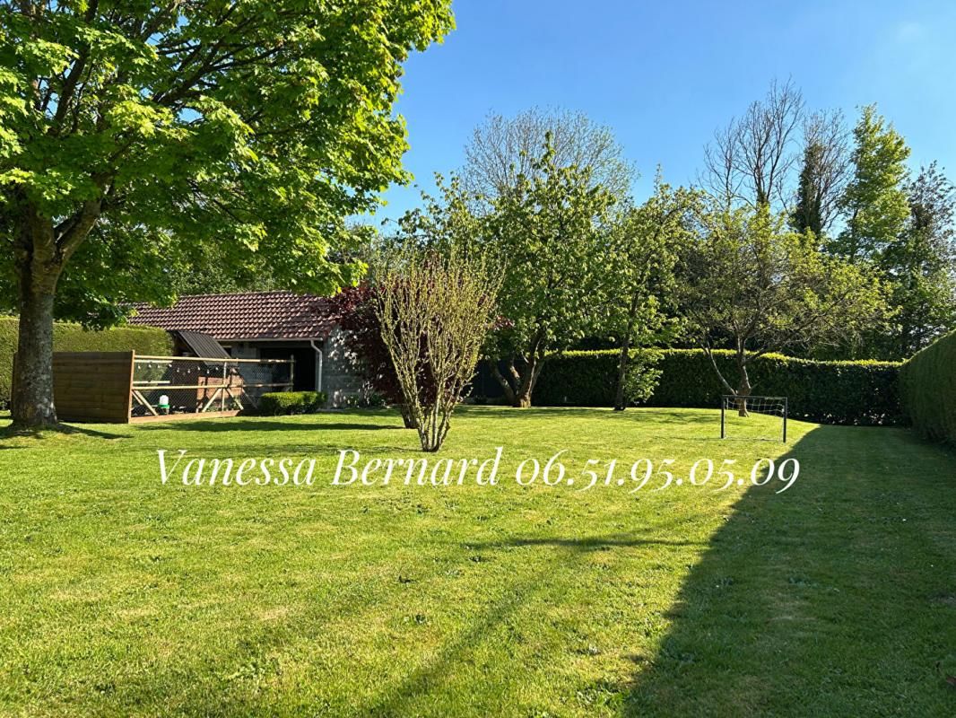 LISIEUX 14100 - Maison 7 pièces dans charmant village -314 800 Euros 3