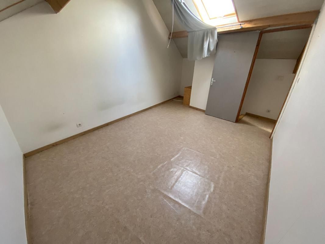 VER-SUR-LAUNETTE Maison de ville 3