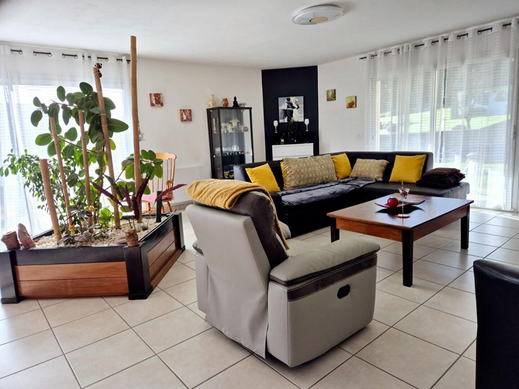 CALAN BELLE MAISON CONTEMPORAINE DE 5 PIECES PLAIN PIED (138 m2) dans le Morbihan  56240 PLOUAY 4