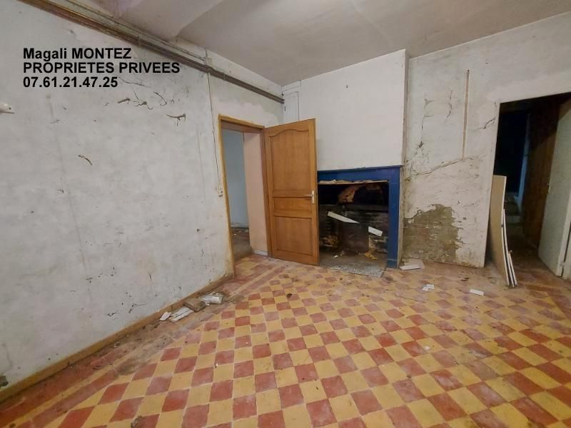 CHESSY-LES-PRES Maison avec dépendances sur 2 hectares de terrain - CHESSY LES PRES 10130 4