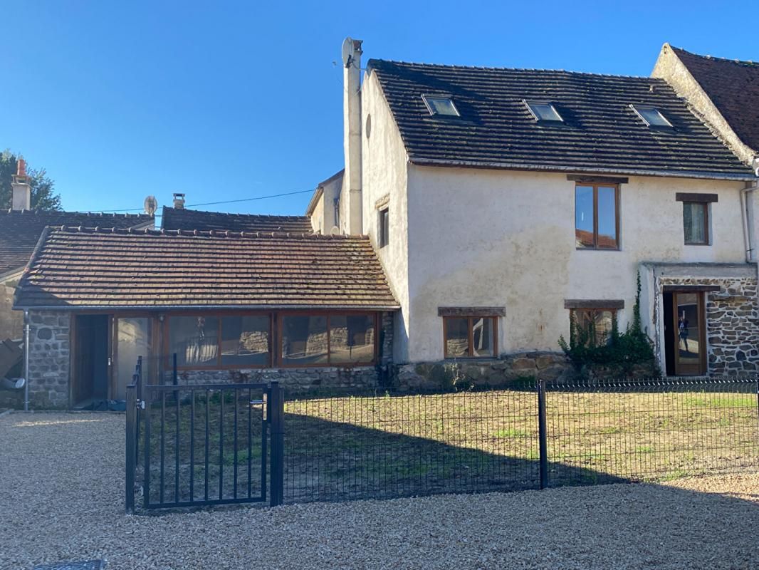 VER-SUR-LAUNETTE Maison familiale 2
