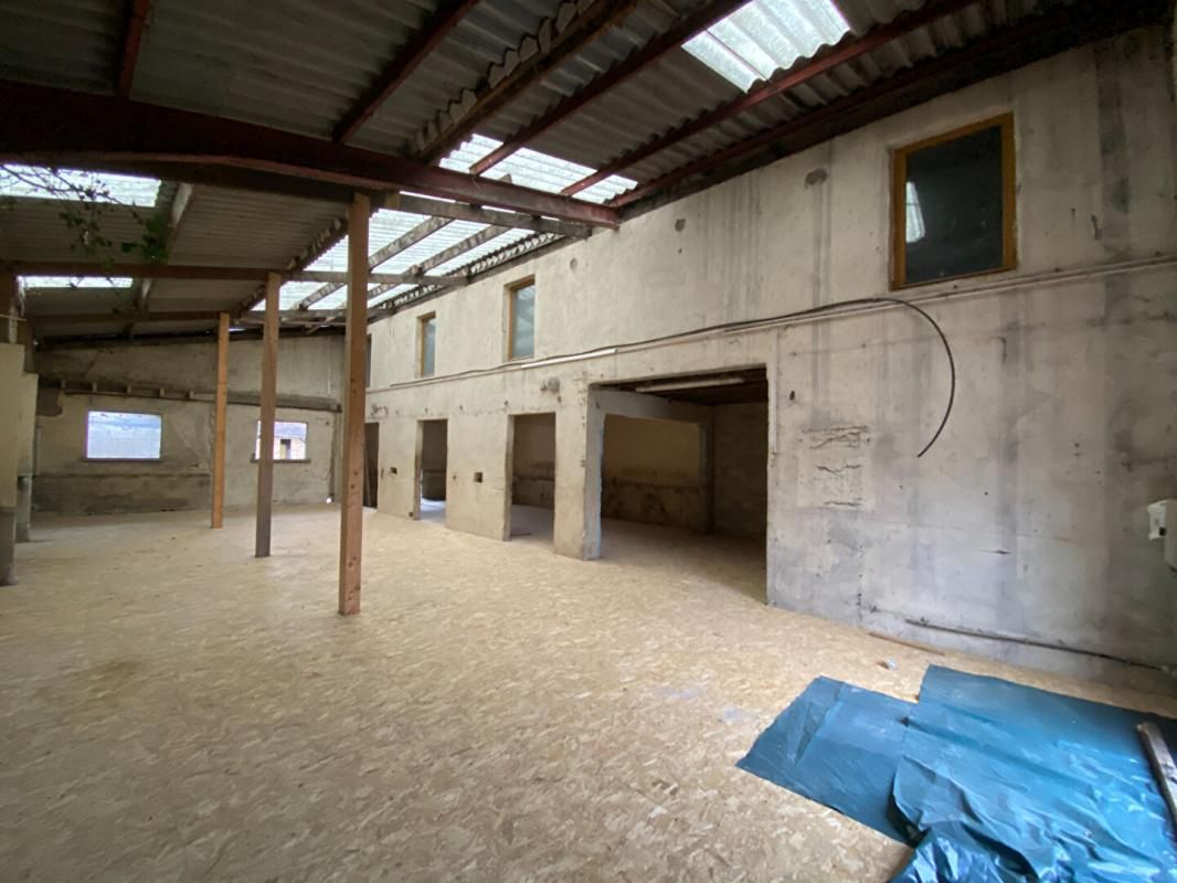 VER-SUR-LAUNETTE Maison style loft à rénover 2