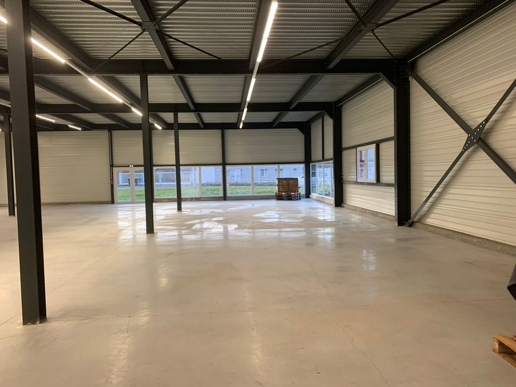 FESSENHEIM 68740, au coeur du futur Technopôle, local d'activités 1200 m2 en ZA, sur un parc de 5000 m2