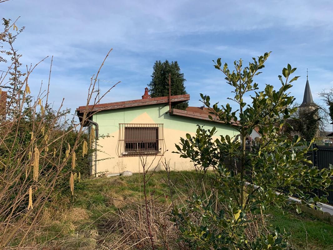Petite maison de plain-pied à rénover !
