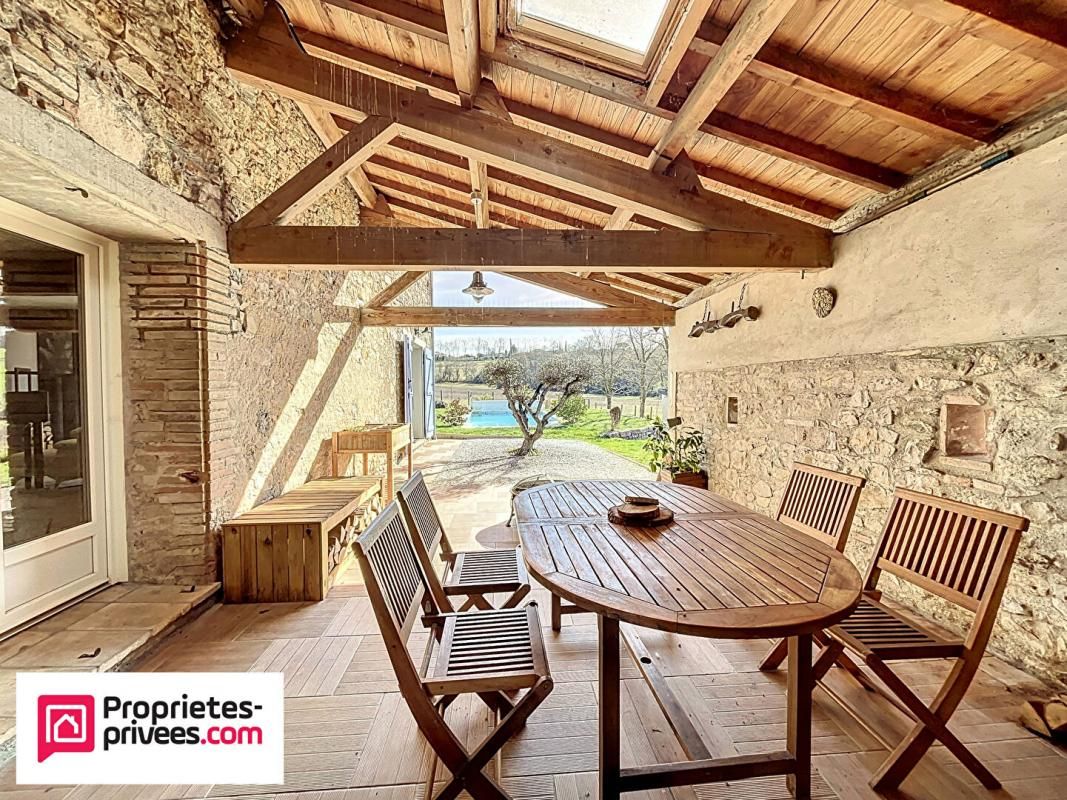 Salvagnac - Ancienne ferme rénovée : 215 m2 sur 1,7 hectare - DPE : A