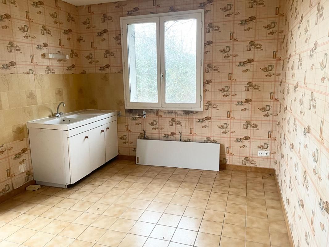 SAINT-LEGER-LES-PARAY Maison Saint Leger Les Paray 1 pièce(s) 30 m2 sur terrain constructible de 912 m² 4