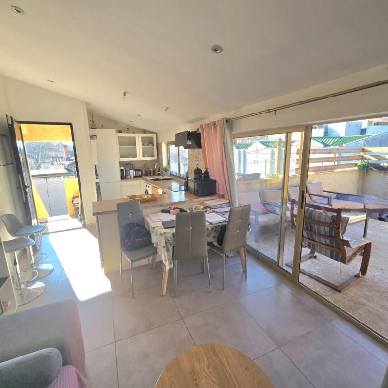 Immeuble 8 pièce(s) 140 m2