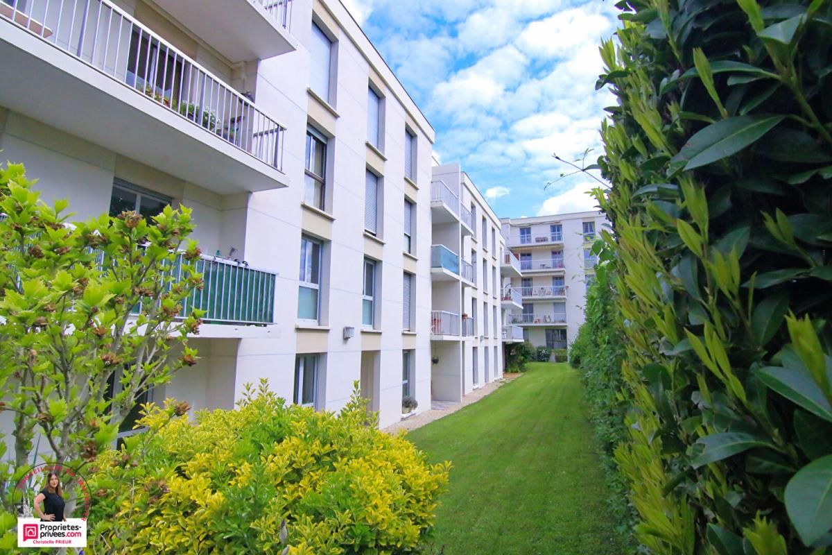 CHALONS-EN-CHAMPAGNE Appartement  Chalons En Champagne 3 pièce(s) Garage balcon 2