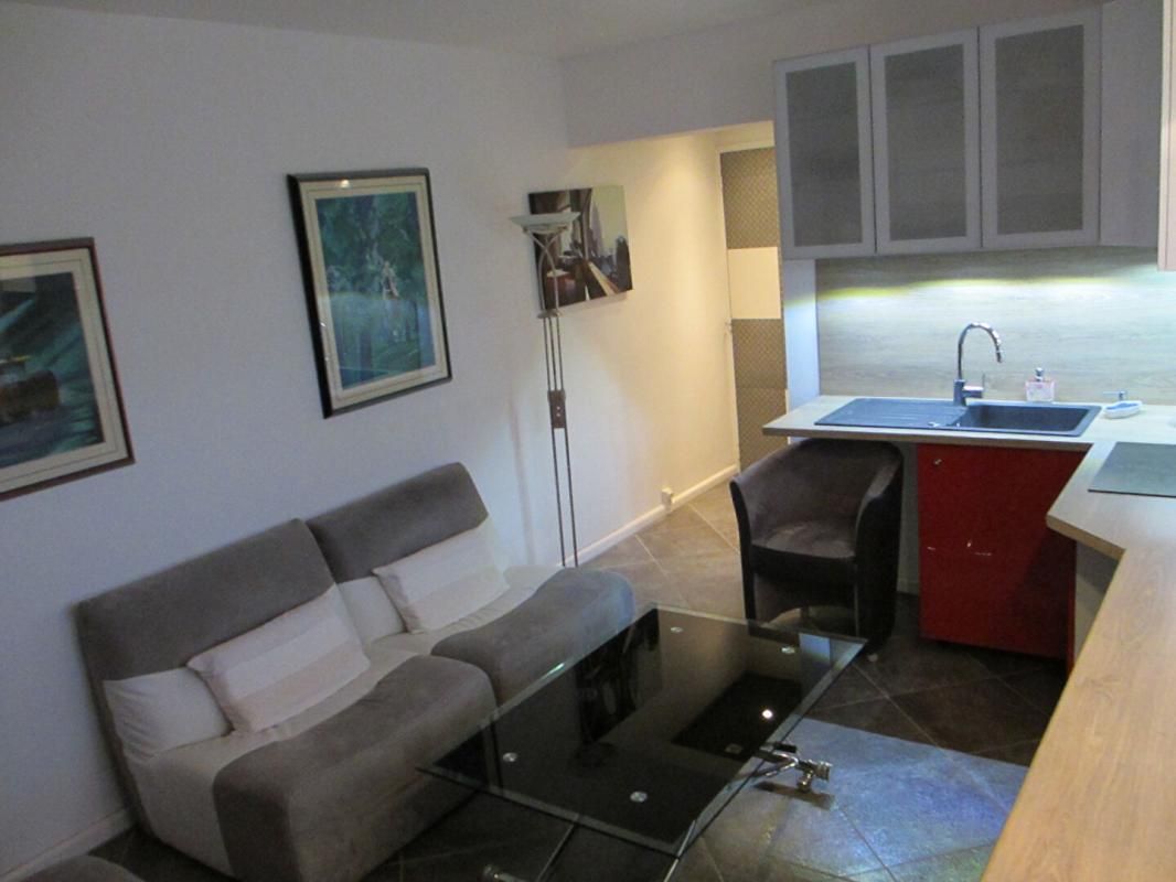 LE CHESNAY Studio 20 m² Parc de Rocquencourt 2