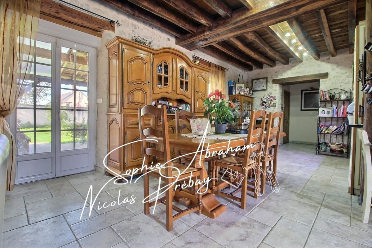 ANGERVILLE Coup de coeur ! Maison en pierres de 7 pièces, 5 chambres avec jardin et dépendance 2