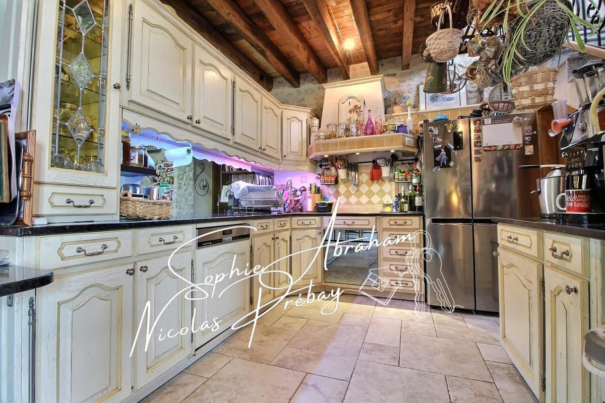 ANGERVILLE Coup de coeur ! Maison en pierres de 7 pièces, 5 chambres avec jardin et dépendance 3