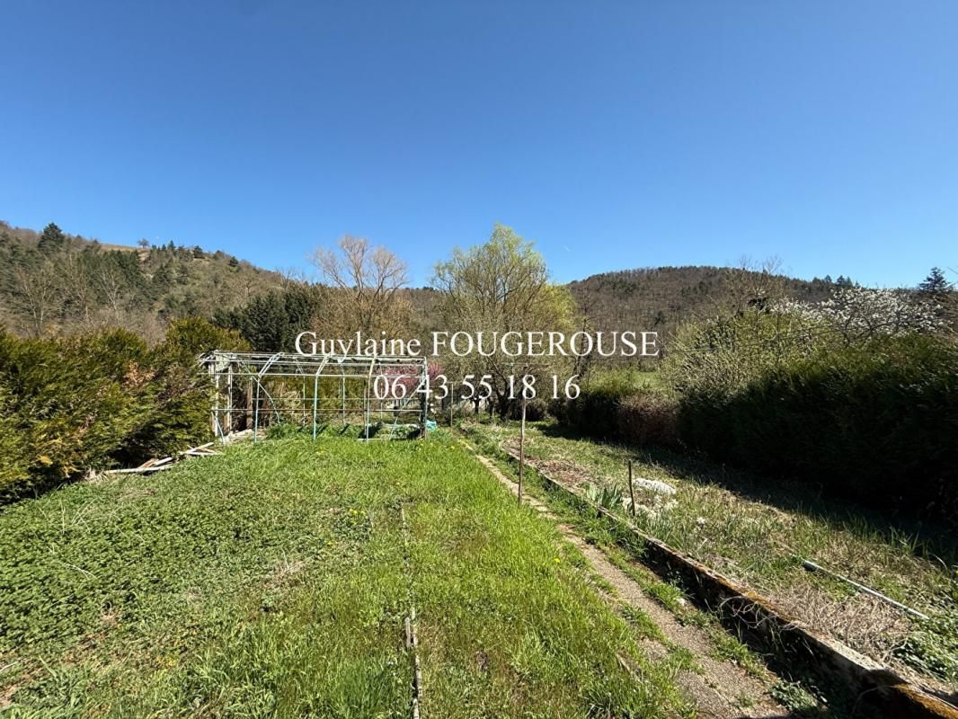 MONTBRISON MAISON avec LOCAL PROFESSIONNEL avec 1 700 m² de terrain attenant 2