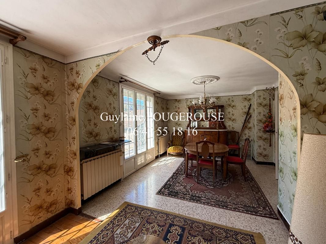 MONTBRISON MAISON avec LOCAL PROFESSIONNEL avec 1 700 m² de terrain attenant 4