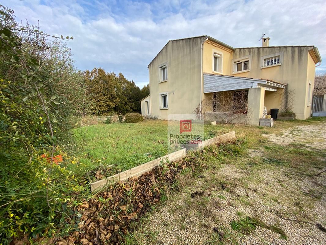 A VENDRE BARBENTANE, MAISON R+1, SH 137M², 5 CHAMBRES, JARDIN