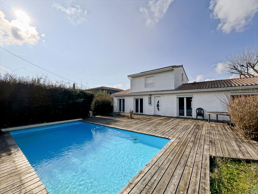 Maison Parempuyre 155m² + Garage 70m² + Annexe