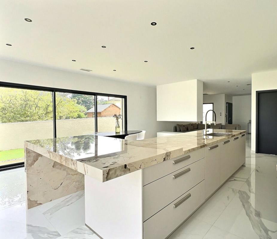 MACON Maison 4 pièce(s) 135 m2 3
