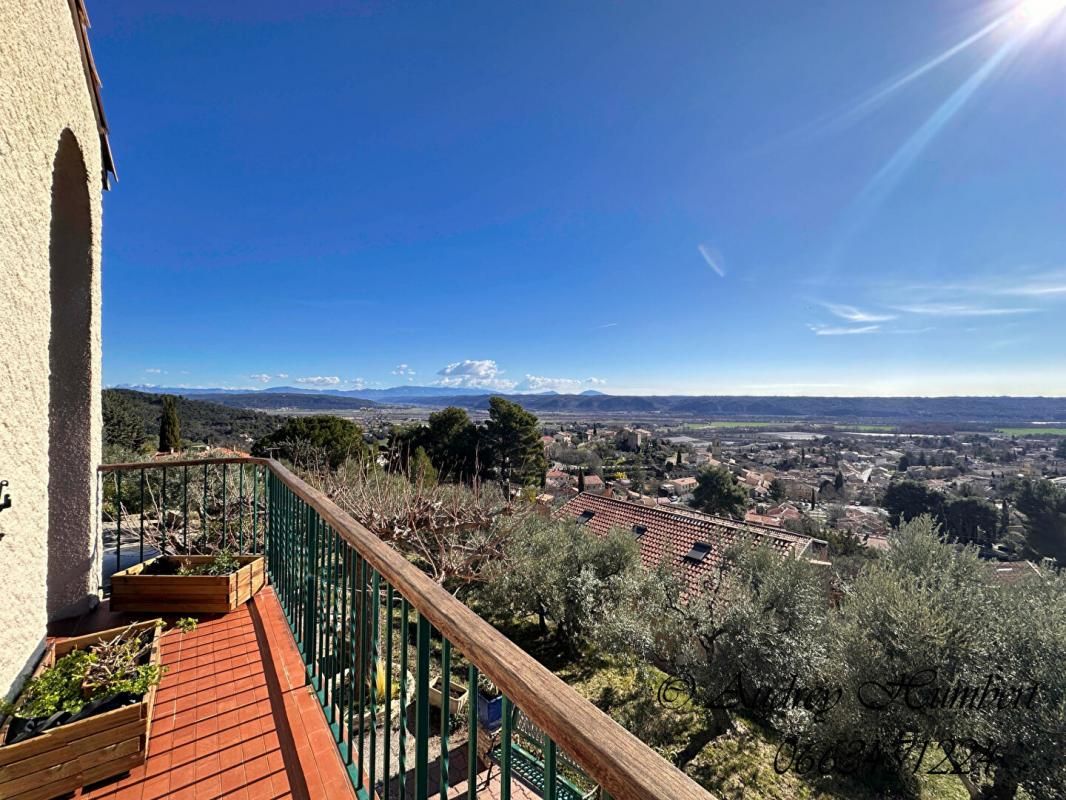 VOLX EXCLUSIVITE, A VOLX, BELLE VILLA de 2 appartements, 132 m² sur 1300 m² en pleine nature avec Vue panoramique 3