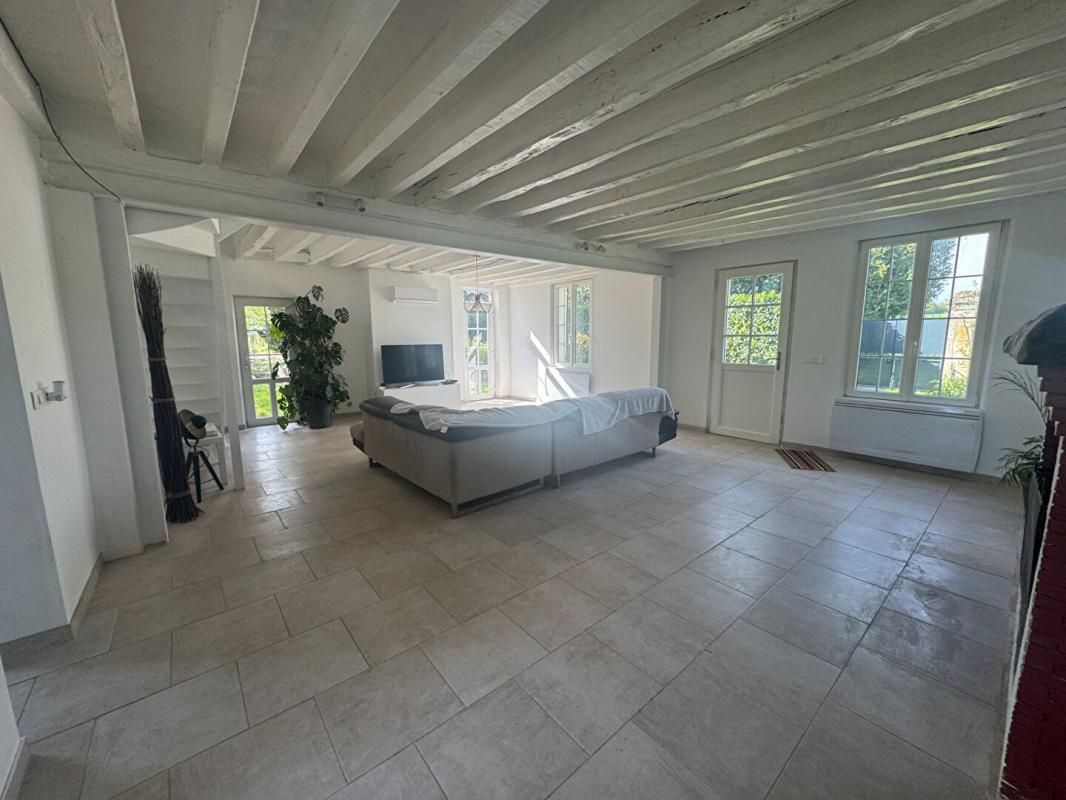 CREPY-EN-VALOIS Maison Viviere 6 pièce(s) 130 m2 2