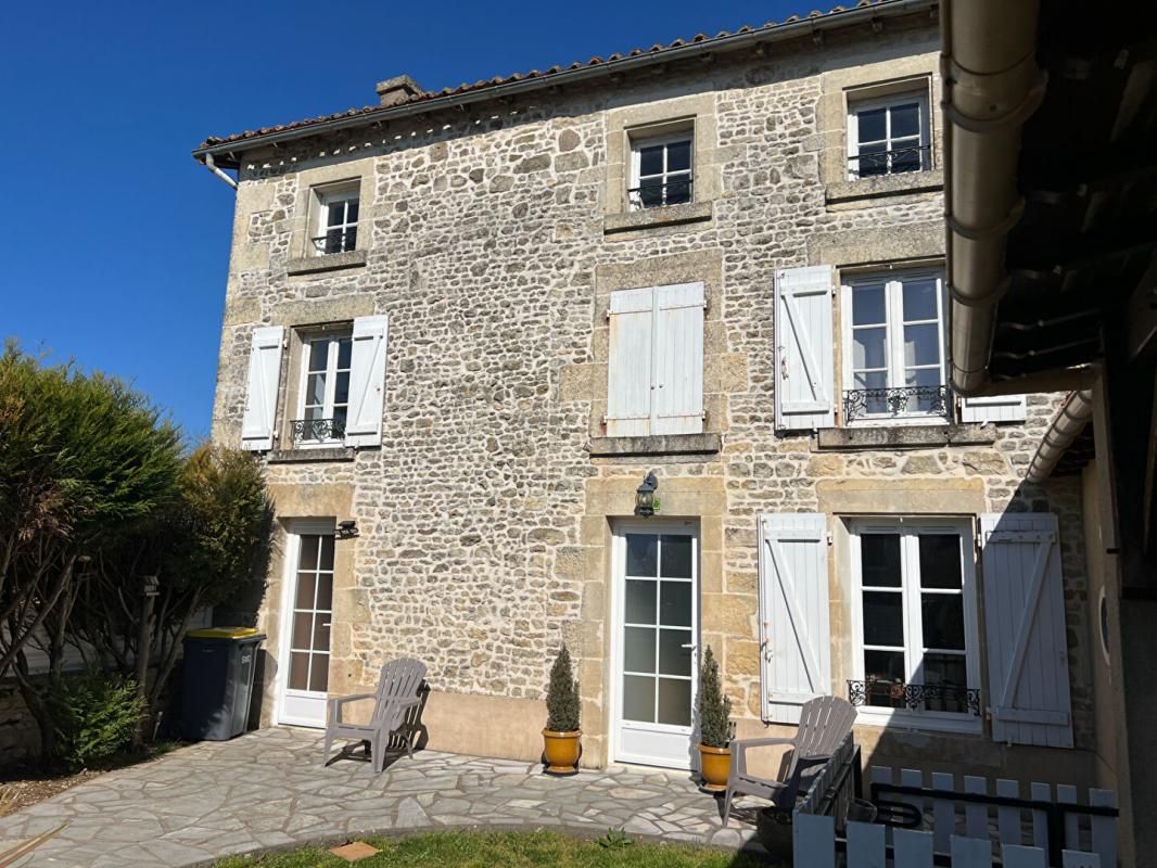 Maison Saivres 4 pièce(s) 127 m2