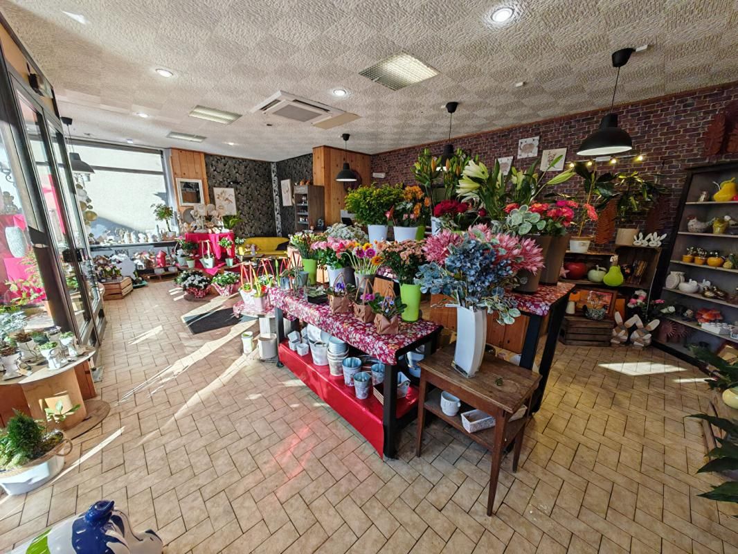 CHATEAUROUX EXCLUSIVITE : FLEURISTE, 15 ANS ANCIENNETE 2