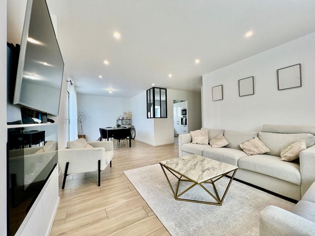Maison Frenouville 6 pièces 146 m2
